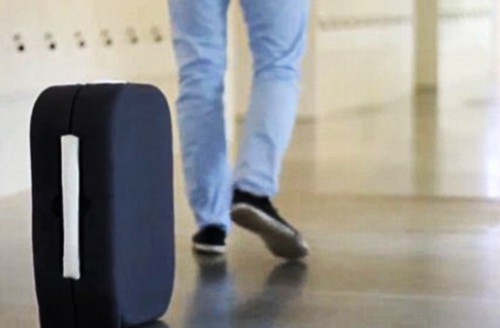Hop Suitcase Follows You Around Airport